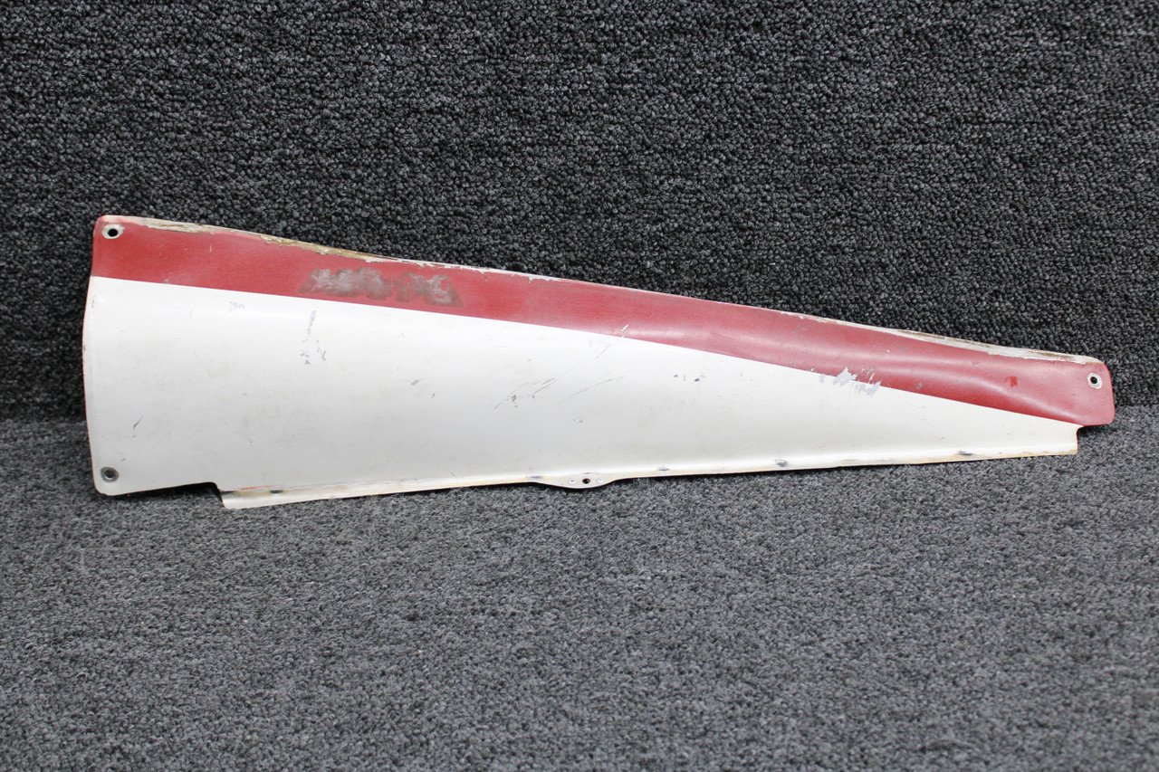 0530010-6 (Use: 0530010-12) Cessna 172N Stabilizer Fairing RH (Striped)