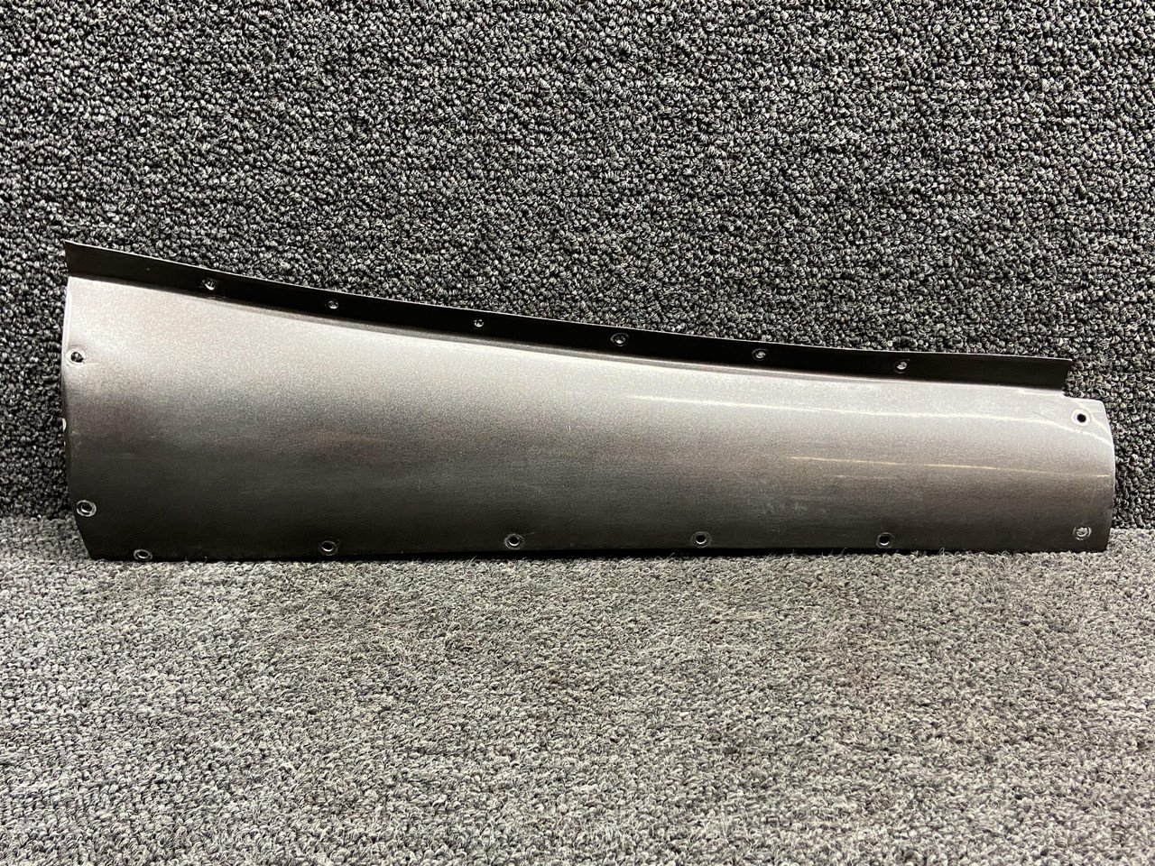 0732615-6 Cessna 182R Upper Horizontal Stabilizer Fairing RH (Colored)