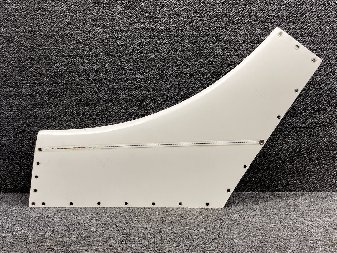 104502-002 Matrix Aftermarket Aft Dorsal Fin Fairing (White)