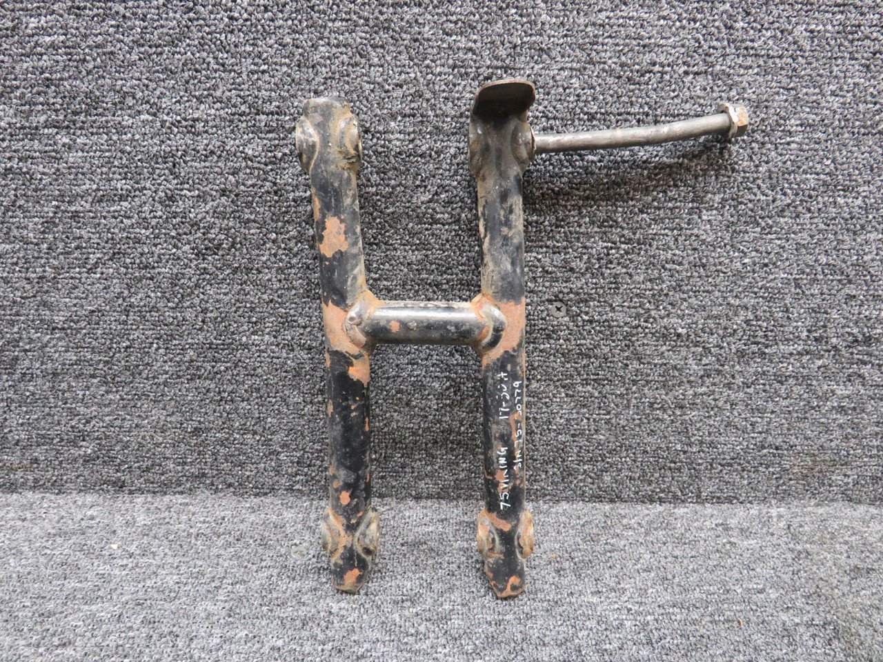 194389-0 Bellanca 17-30A Nose Gear Lower Drag Strut Assembly (Stuck Pin)