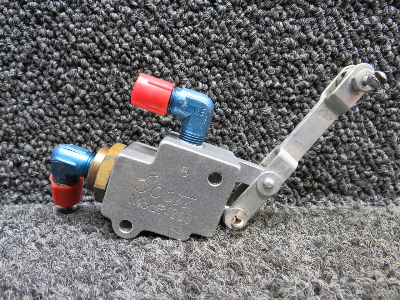 492-031 (Use: 492-060) Piper PA24-250 Scott P4200-A2 Parking Valve Assembly