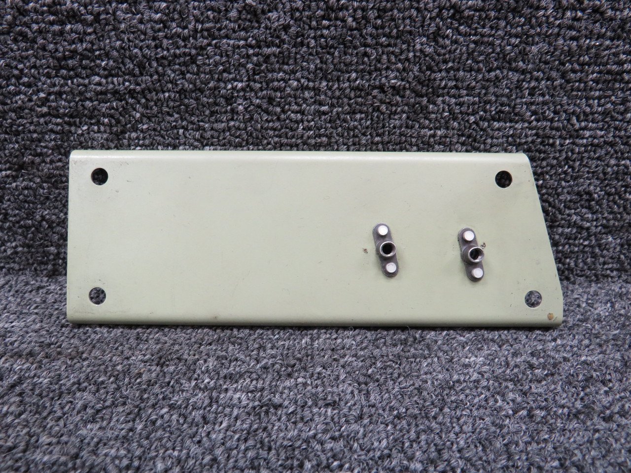 6661053-20 Cessna Citation 560XL Elevator Trim Tab Control Wheel Channel