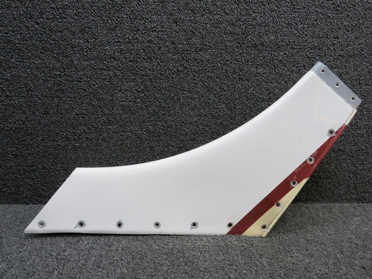 99619-007 Piper PA32R-301T Dorsal Fin Fairing (Striped) (Minor Damage)