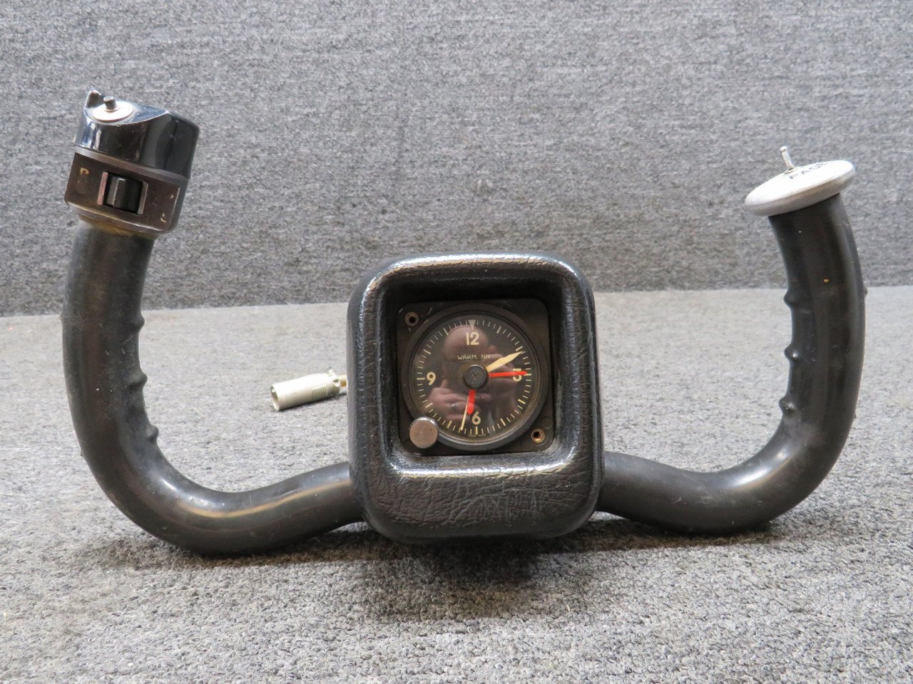 GAF N22B Nomad Control Wheel Assembly with Clock (Damaged Toggle Switch) (L: 20 in)